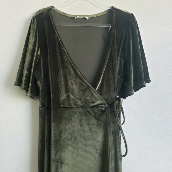 Baltic Born Emerald Green Velvet Wrap Maxi Dress - Picture 3 of 9